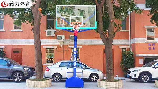 广州可移动篮球架价钱