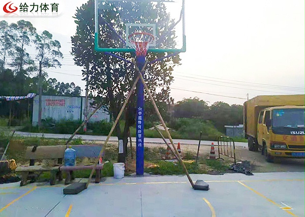 篮球板
