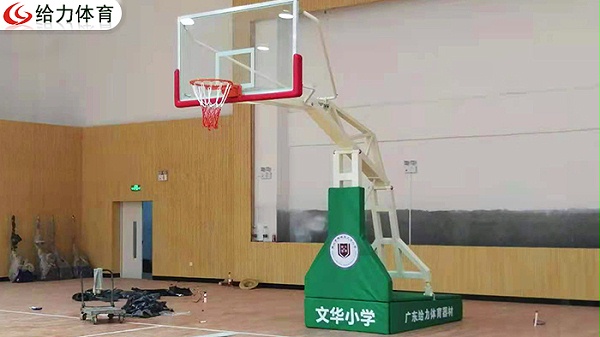 广州篮球架厂家