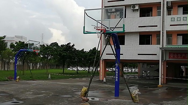 圆管篮球架